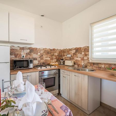 Apartment Radeki Glavica 112B Loborika Exteriör bild