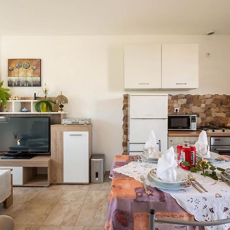 Apartment Radeki Glavica 112B Loborika Exteriör bild