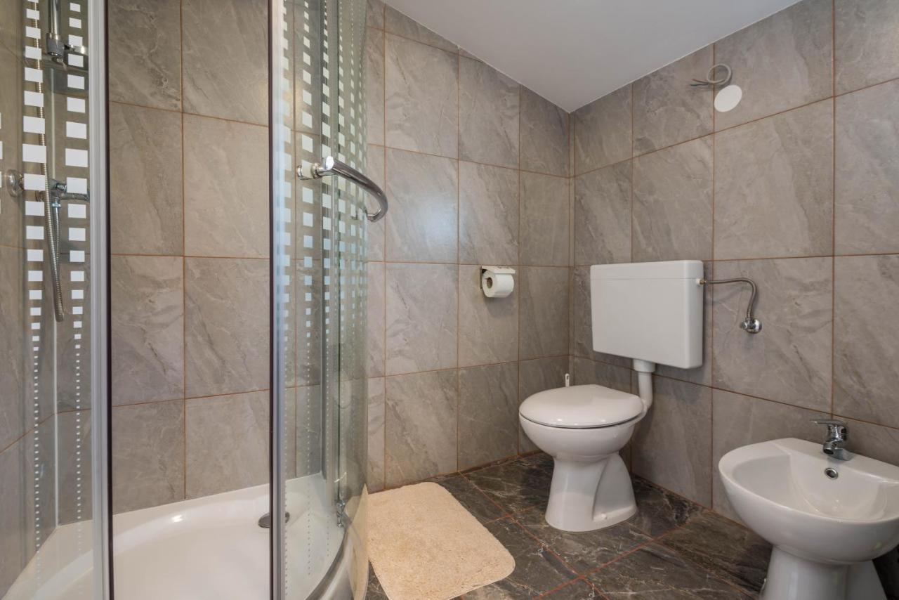 Apartment Radeki Glavica 112B Loborika Exteriör bild